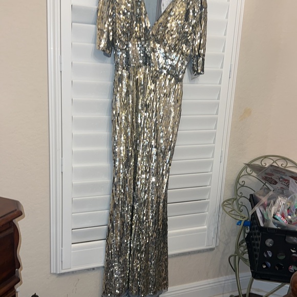 SEQUINED SHORT SLEEVE EVENING GOWN brand new with Macy’s tag size 14 brand new - Picture 8 of 13